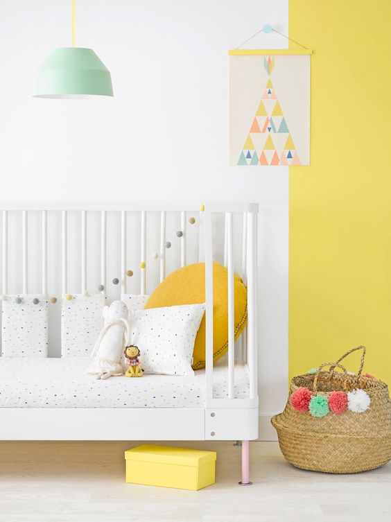 dormitorios de bebé de color amarillo