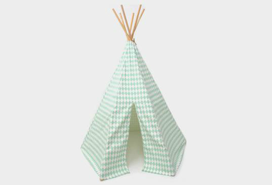 Un tipi para la habitación del bebé